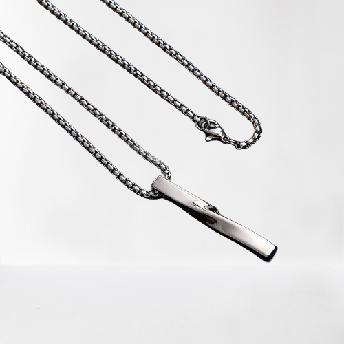 Colar Pingente Torcido (Prata 525)