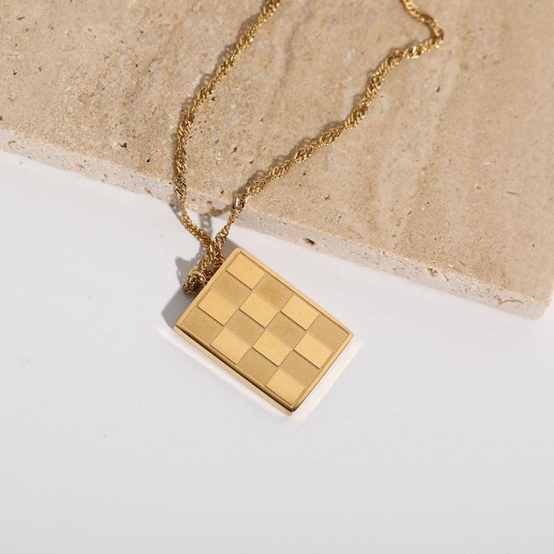 Colar Tabuleiro de Xadrez (Folheado 18k) - Basttino
