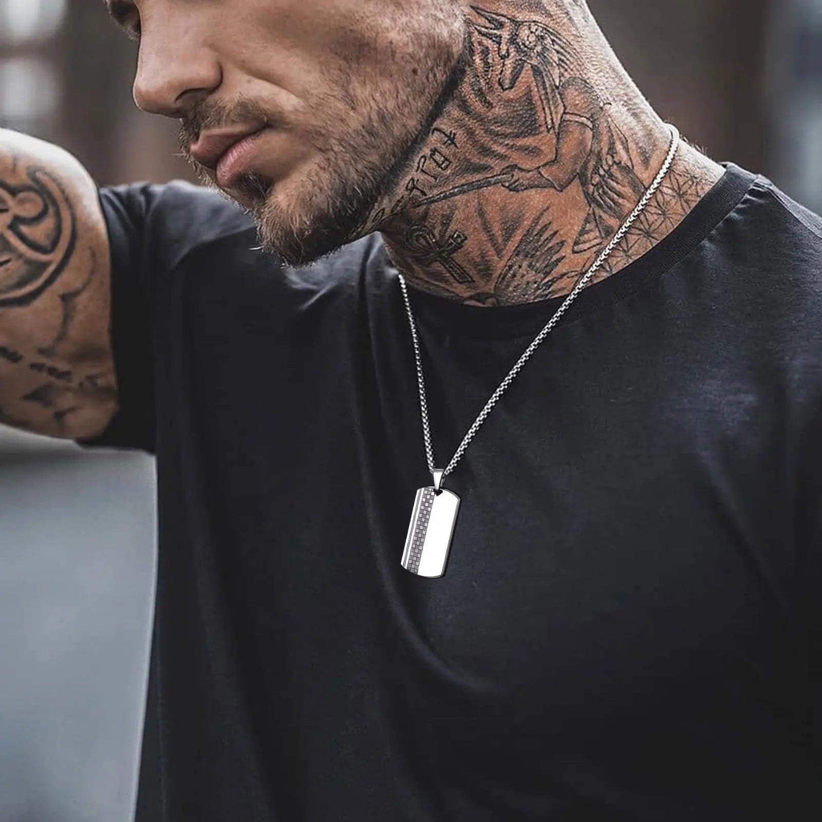 Colar masculino plaqueta style