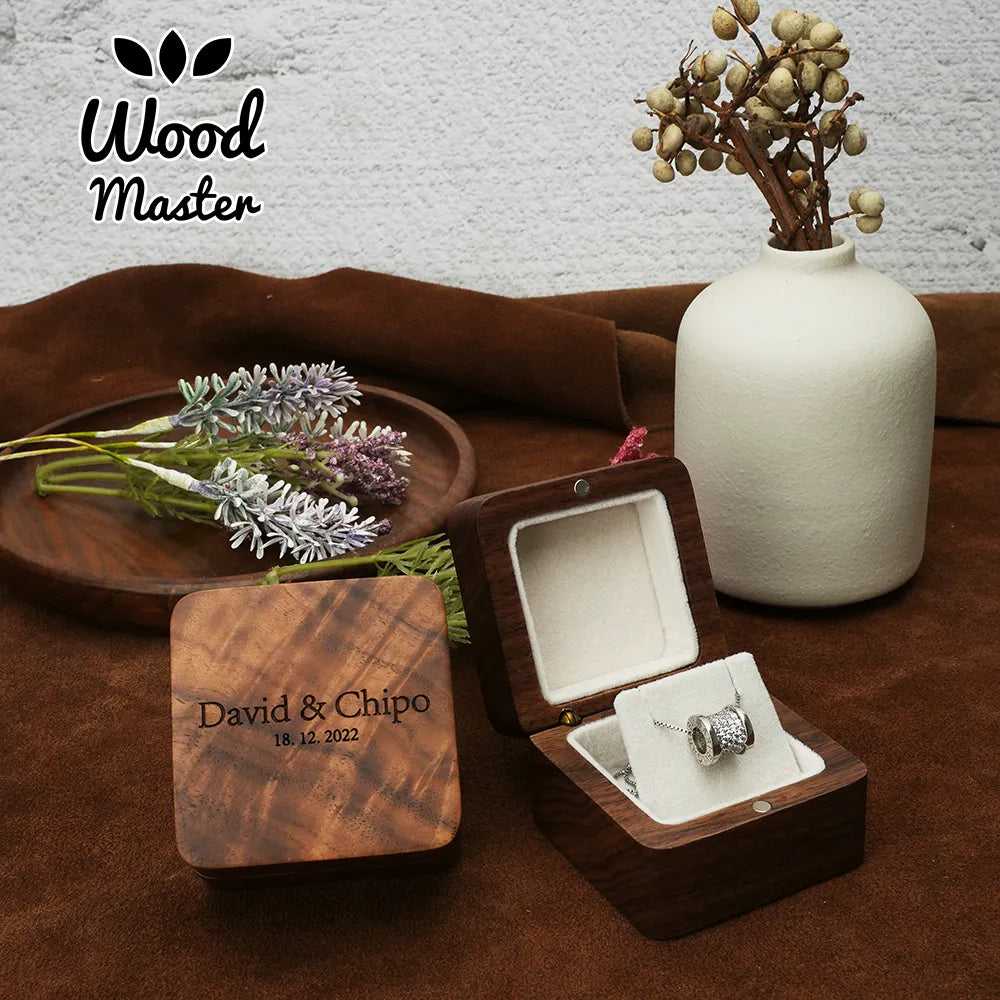 Caixa de madeira personalizada para colar