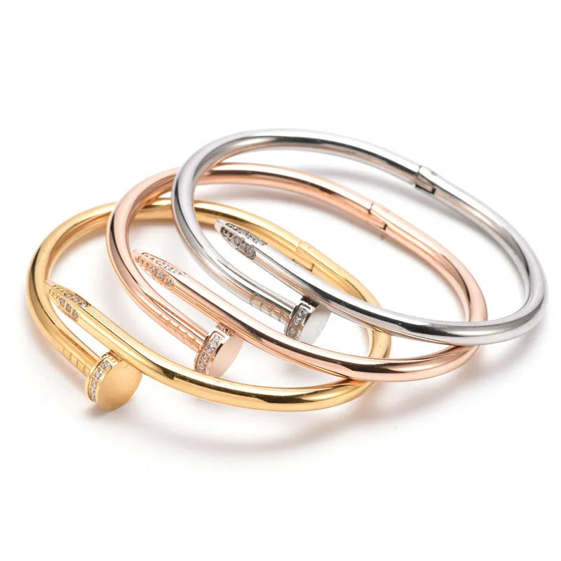 Bracelete Prego Modelo Cravejado